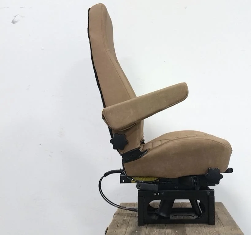 Bostrom 915 Air-Ride Seats - Image 9