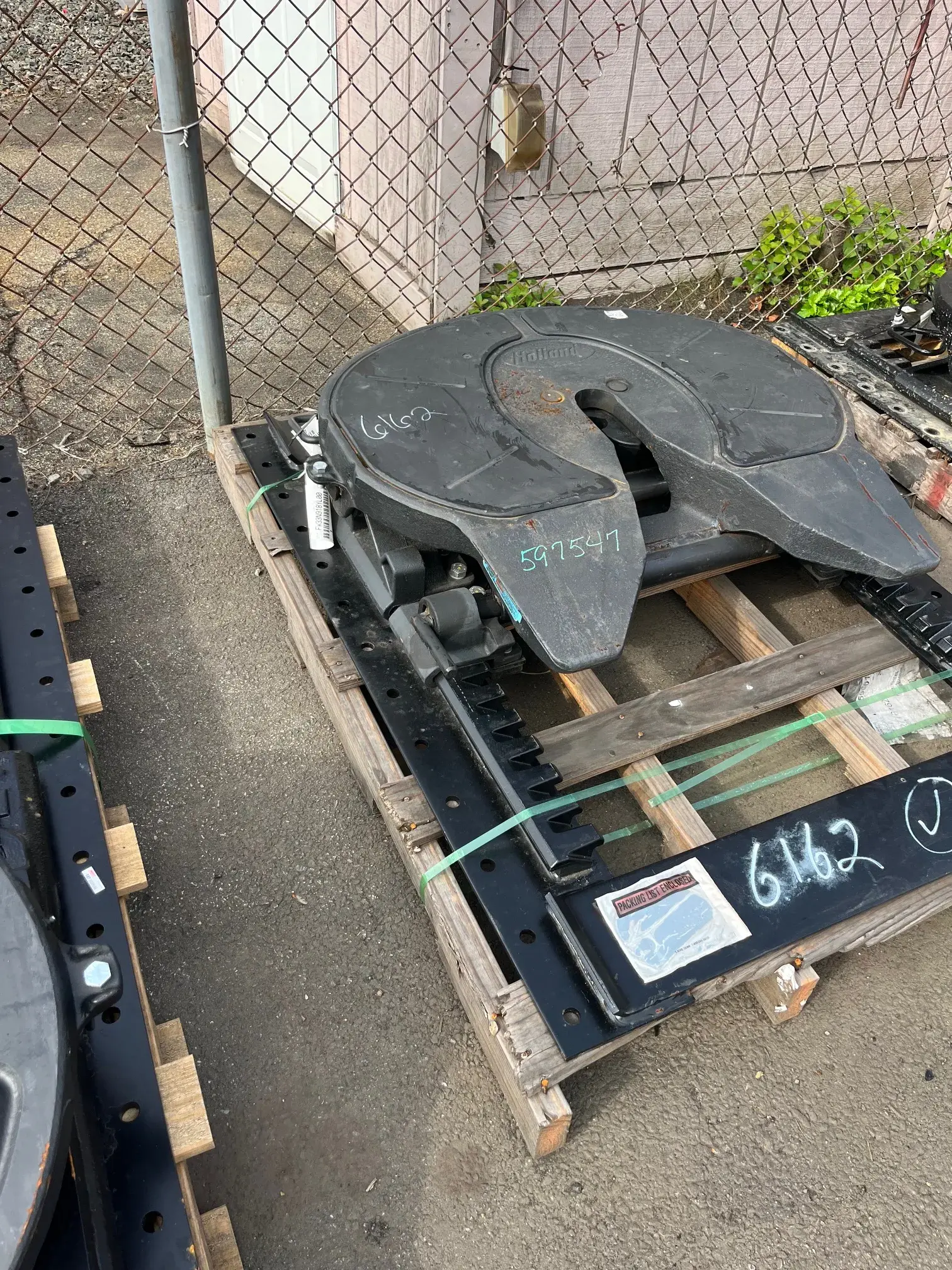 Holland Fifth Wheel Hitch - Image 6