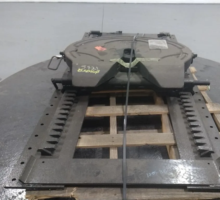 Holland FW70 Fifth Wheel Assembly — 22 Bolt - Image 1