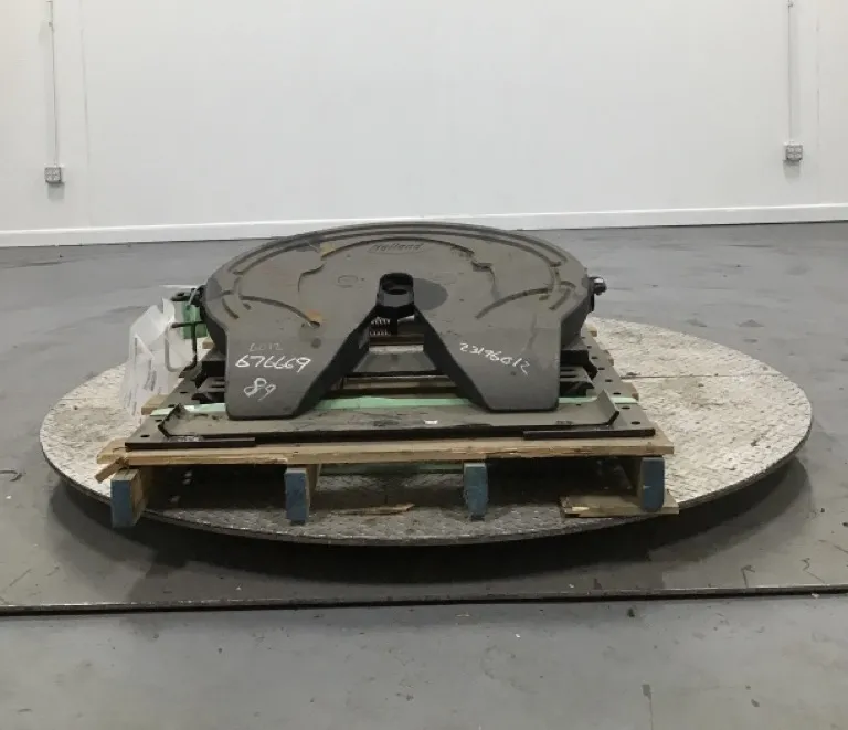 Holland FW70 Heavy Haul Fifth Wheel Assembly - Image 1