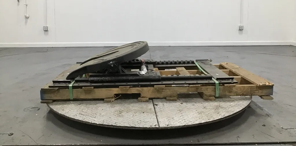 Holland FW70 Heavy Haul Fifth Wheel Assembly - Image 2