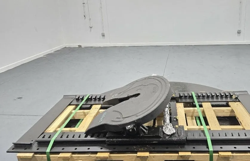 Holland FW70 Heavy Haul Fifth Wheel Assembly - Image 9