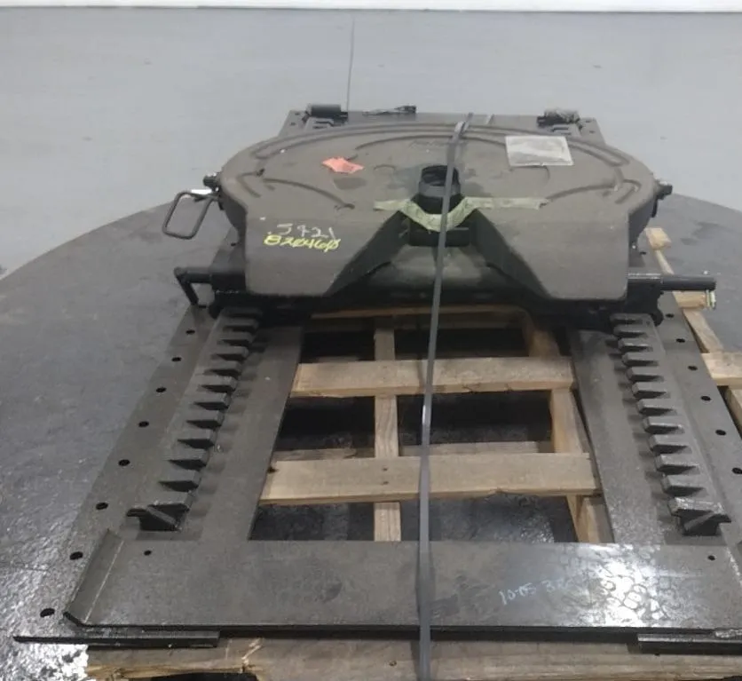 Holland FW70 Fifth Wheel - Stationary w/ Air Slide - Image 2