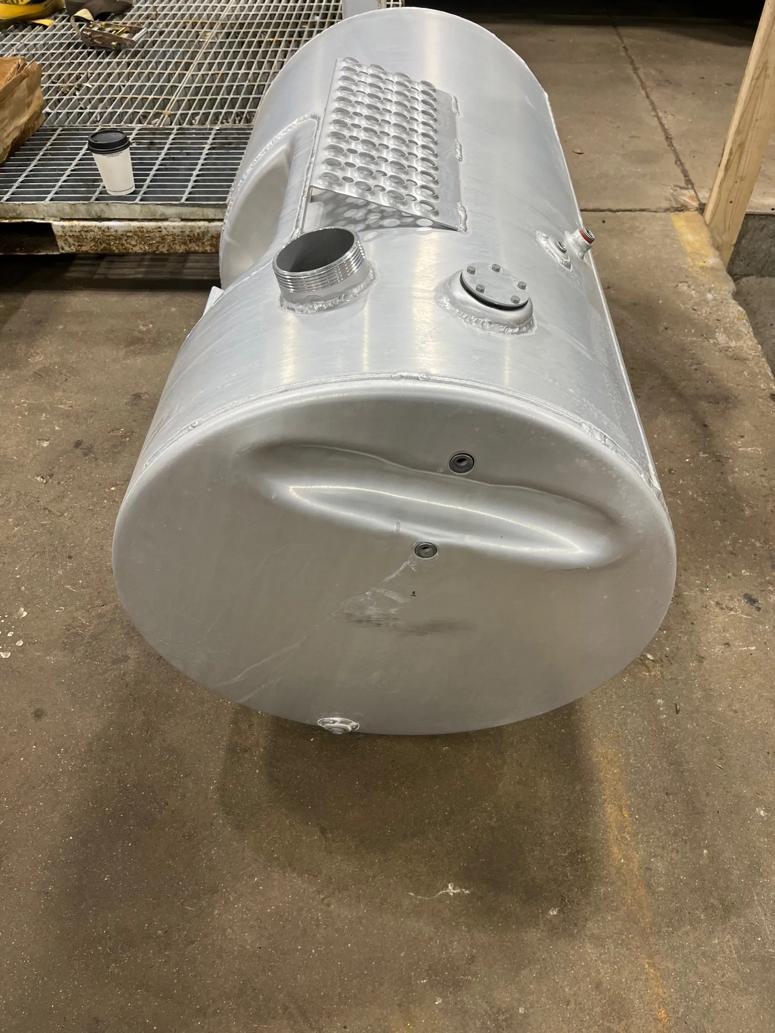 Mack R-RD Aluminum Fuel Tanks - Sold as Pair - Image 3