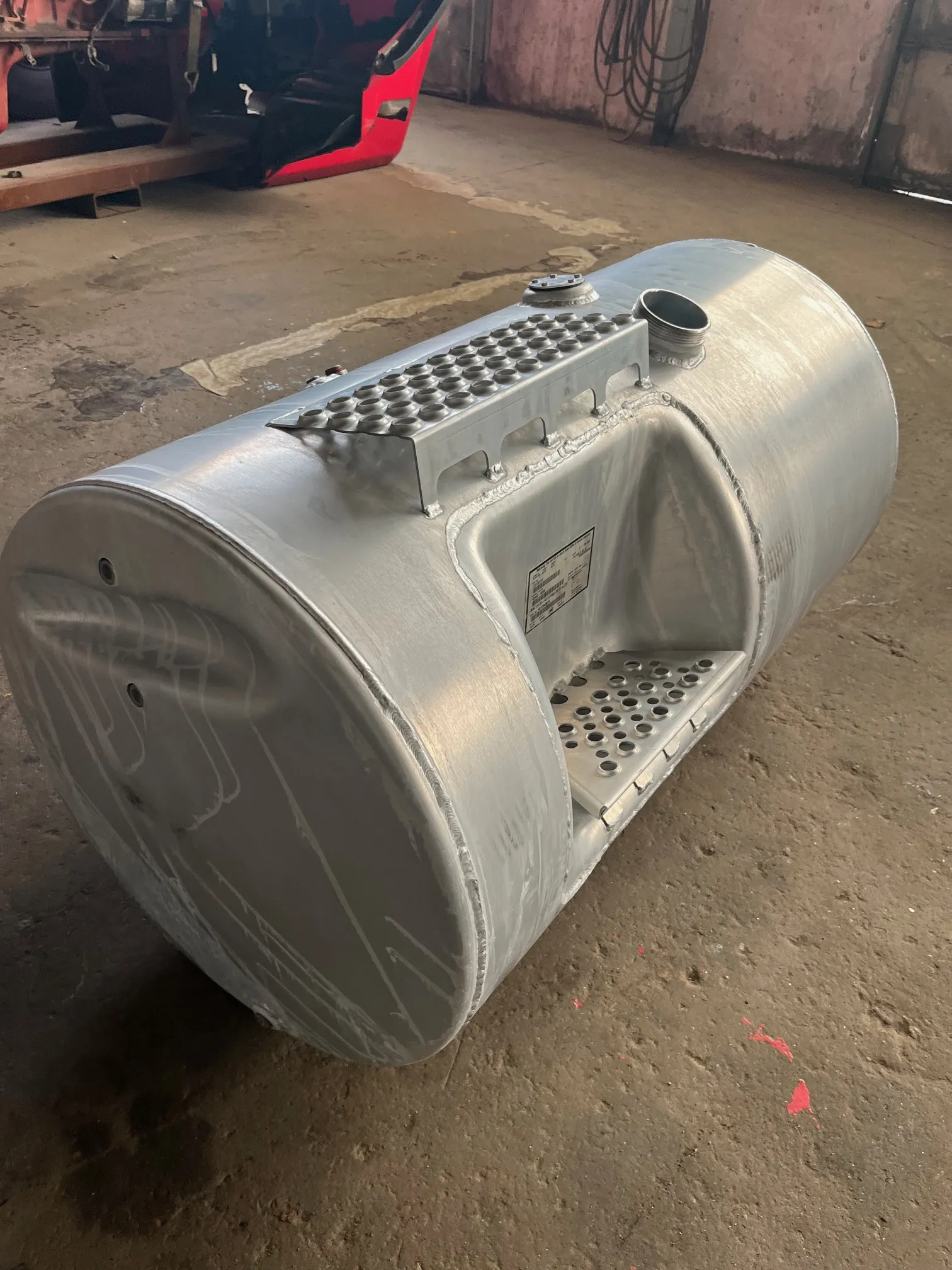 Mack R-RD Aluminum Fuel Tanks - Sold as Pair - Image 7