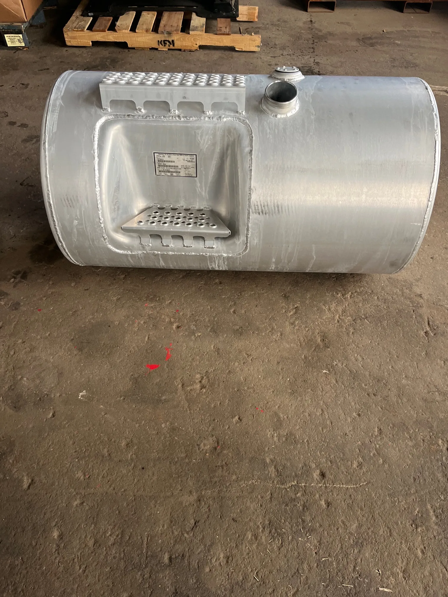 Mack R-RD Aluminum Fuel Tanks - Sold as Pair - Image 8