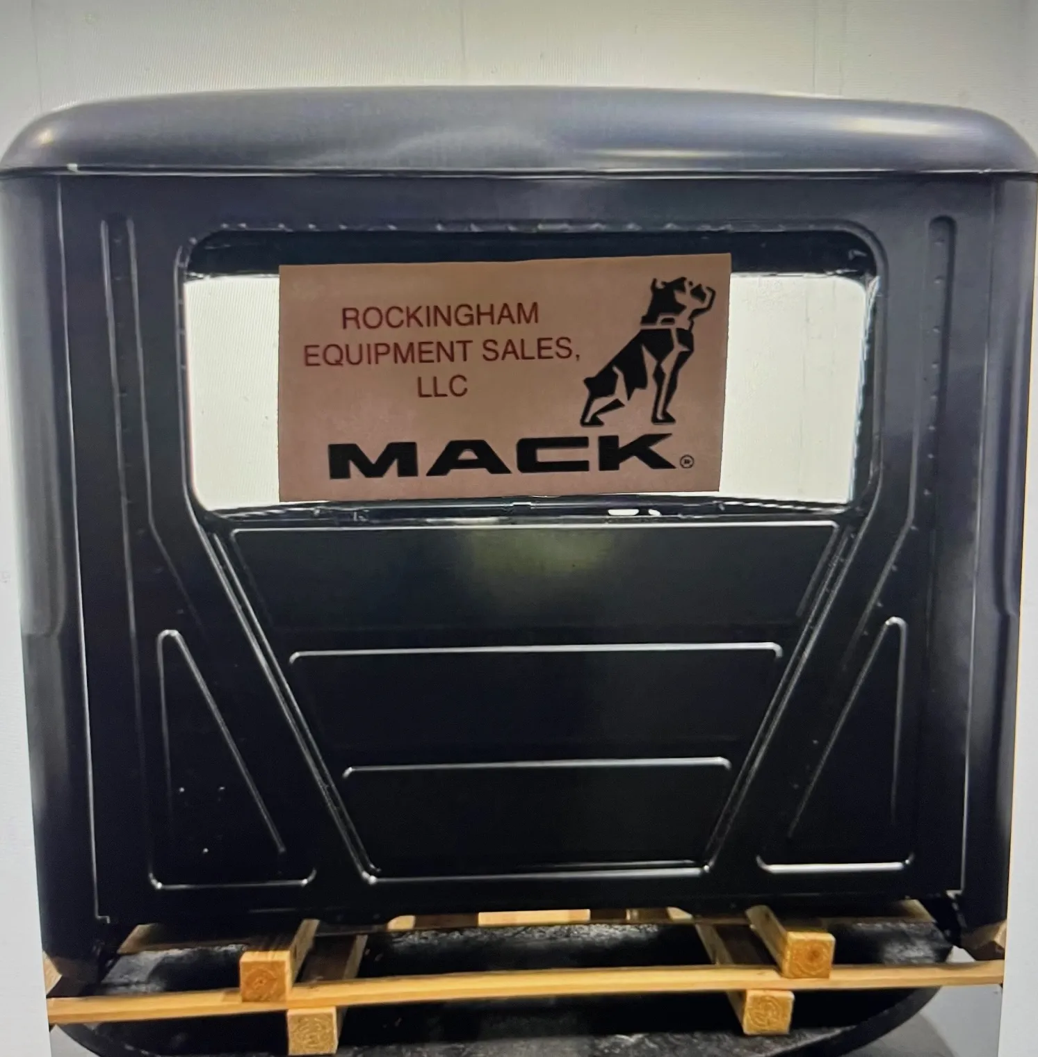 Mack Anthem Complete Day Cab - Image 6