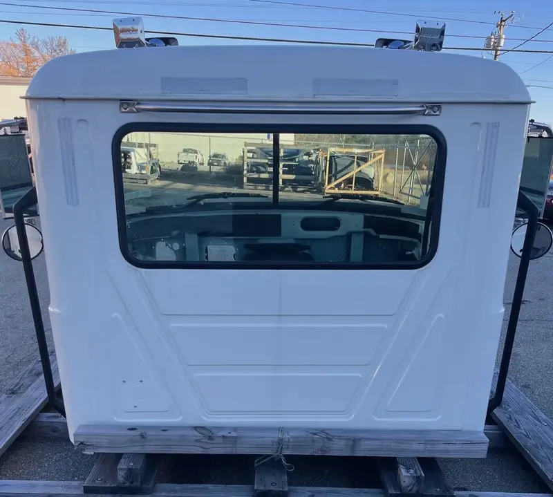 Mack GR/PI Series Cab Assembly - Image 3