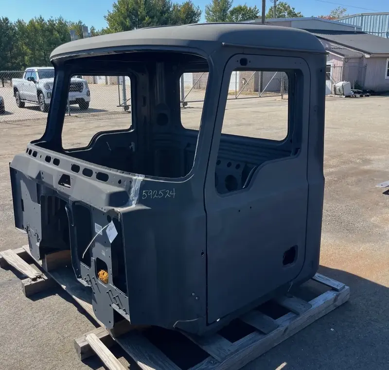 Mack GR/PI Series Cab Door Shells - Image 1