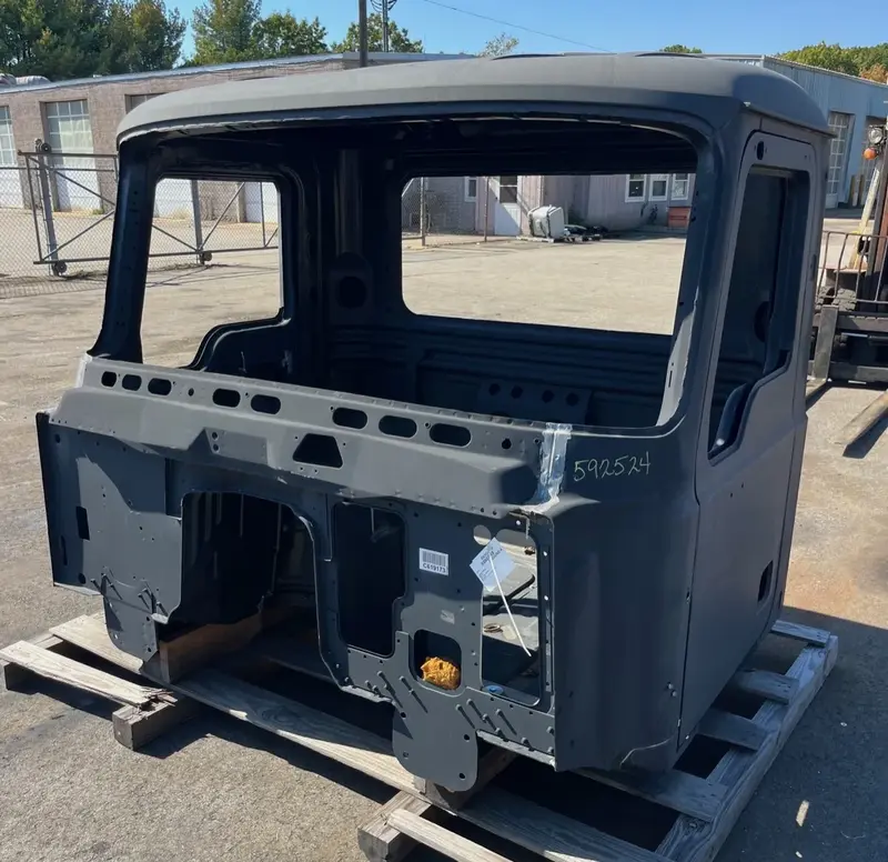 Mack GR/PI Series Cab Door Shells - Image 3