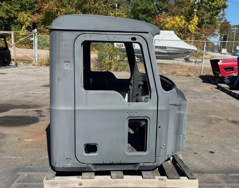 Mack GR/PI Series Cab Door Shells - Image 6