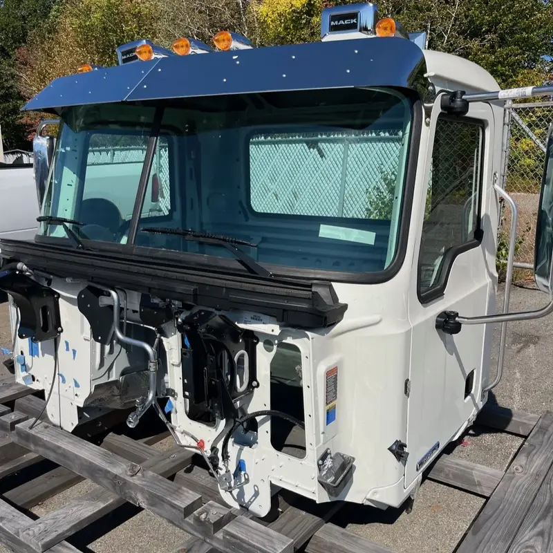 Mack GR Series (Granite) Cab Shell - Image 2