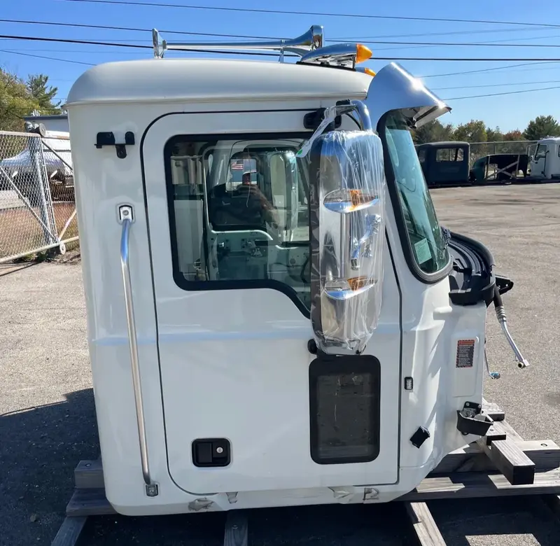 Mack GR Series (Granite) Cab Shell - Image 5