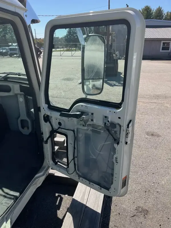 Mack GR Series (Granite) Cab Shell - Image 9