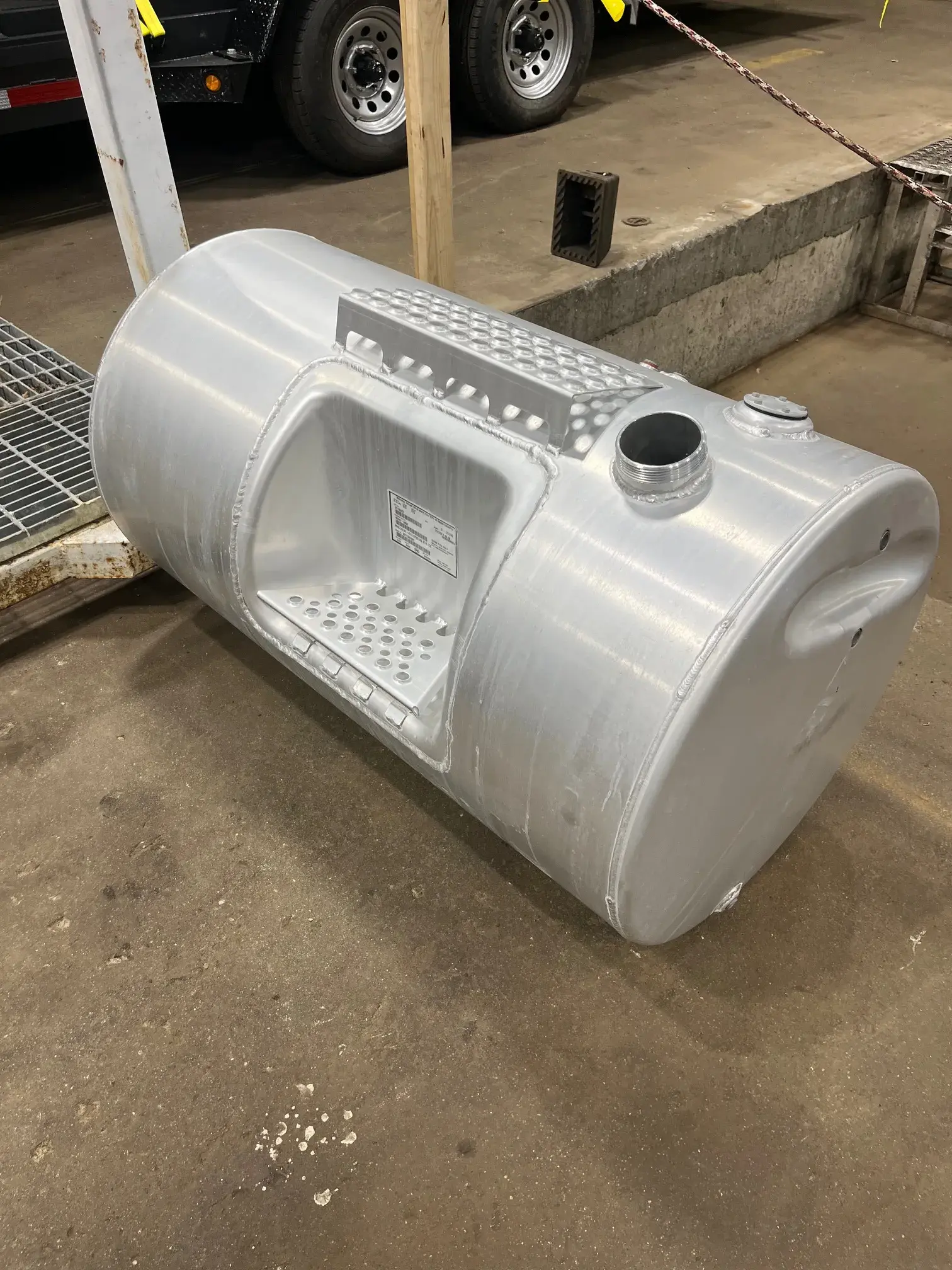 Mack Fuel Tank - Image 5
