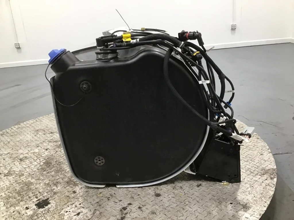 Mack Fuel Tank with DEF Tank - Image 4