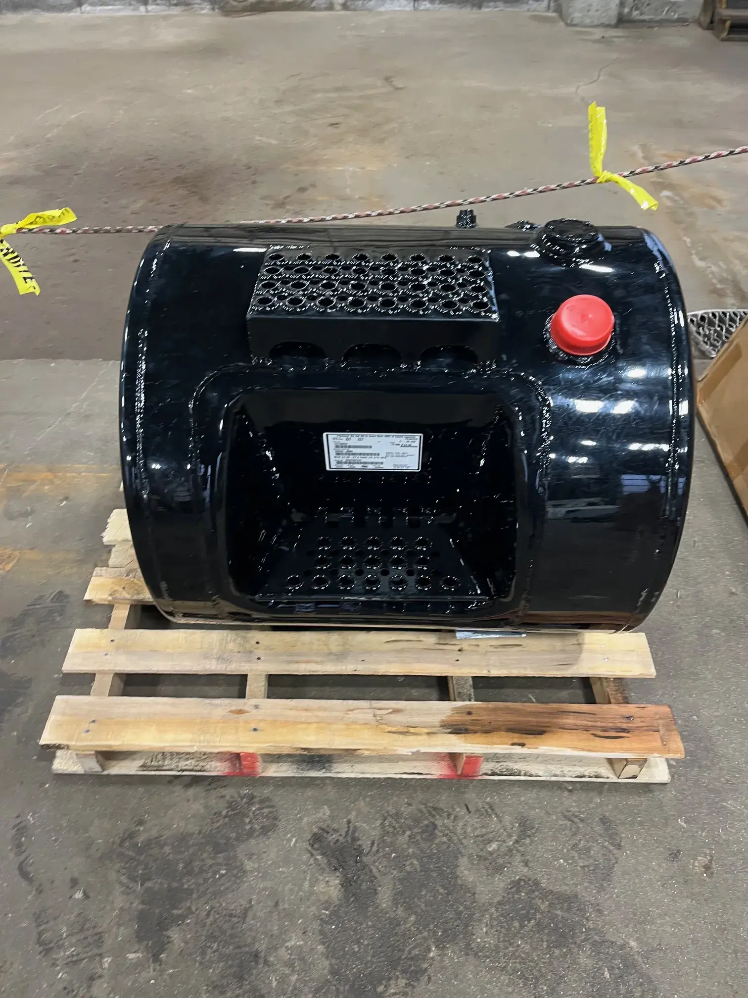 Mack Fuel Tank - Image 4