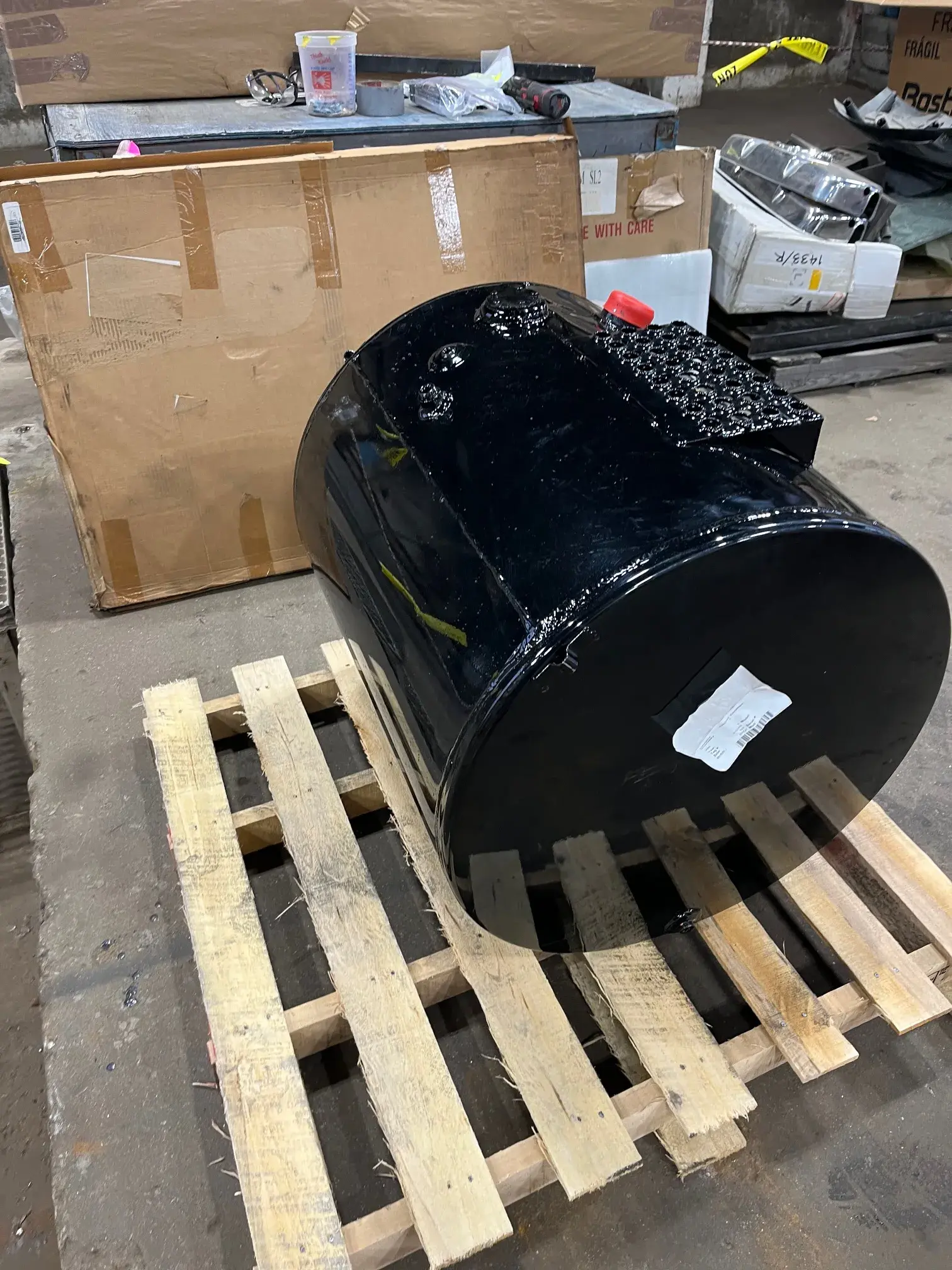 Mack Fuel Tank - Image 6