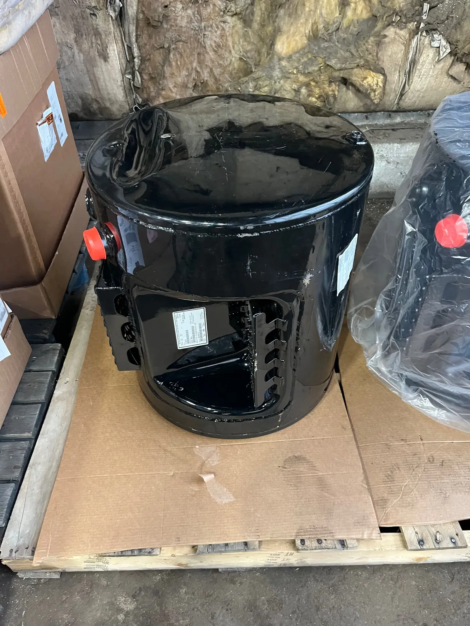 Mack Fuel Tank - Image 7