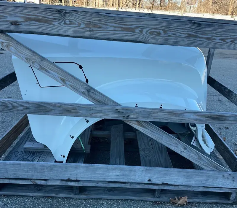 Mack GU/GR Series Hood - Image 2