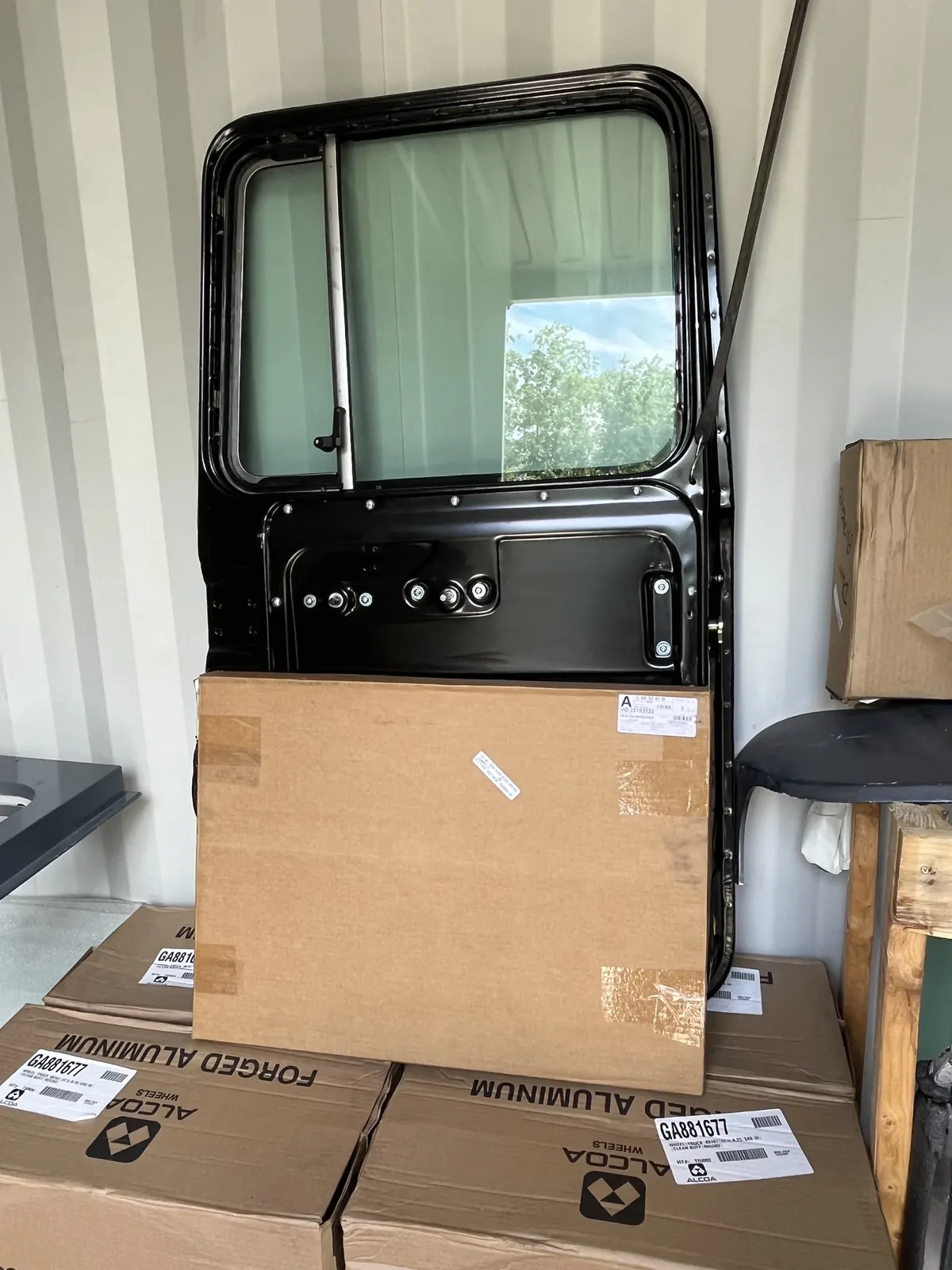 Mack R Series Right Side Door — Complete - Image 9