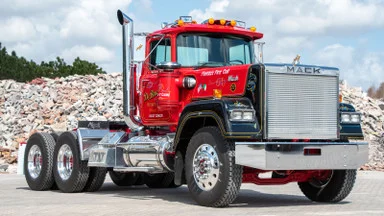 Mack Superliner Chrome Bumper - Image 1